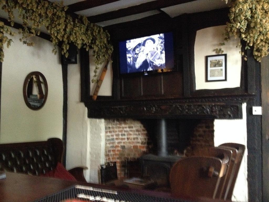 The Abbots Fireside - Channel Tunnel Elham Zewnętrze zdjęcie